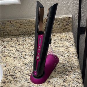Dyson corrale straightener for sale! Comes w/box